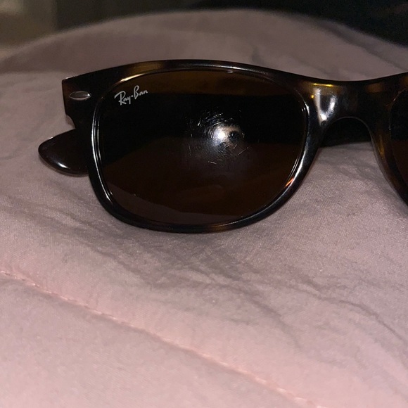 Ray-Ban New Wayfarer Bicolor Tortoise Sunglasses - Picture 8 of 8
